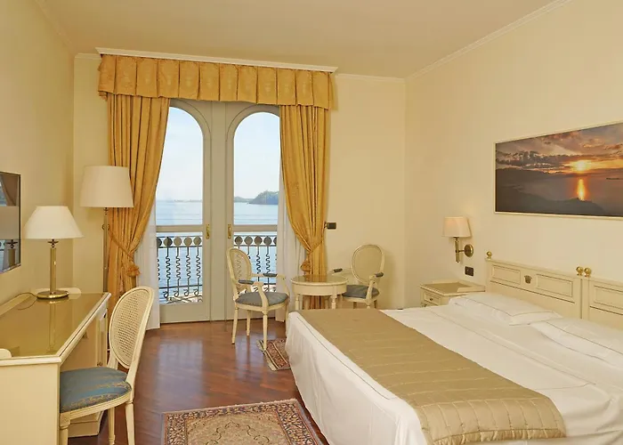 Hotel Savoy Palace