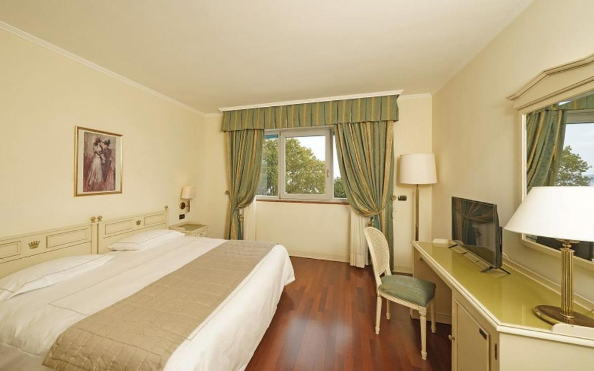 Savoy Palace Hotel Gardone Riviera