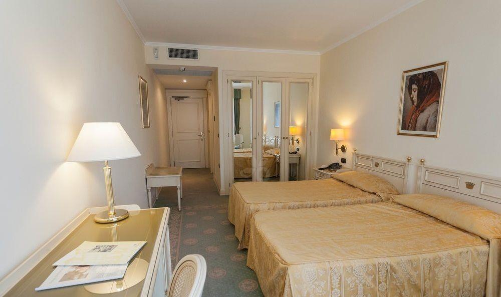 Savoy Palace Hotel Gardone Riviera