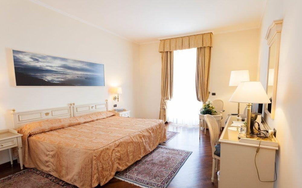 Savoy Palace Hotel 4*