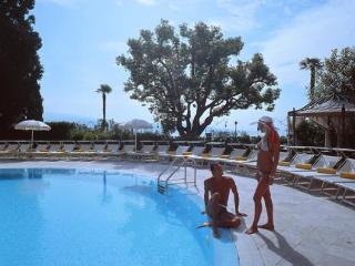 Hotel Savoy Palace
