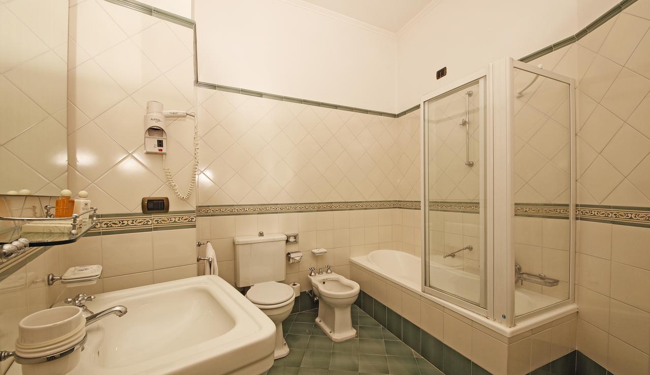 Savoy Palace Hotel Gardone Riviera