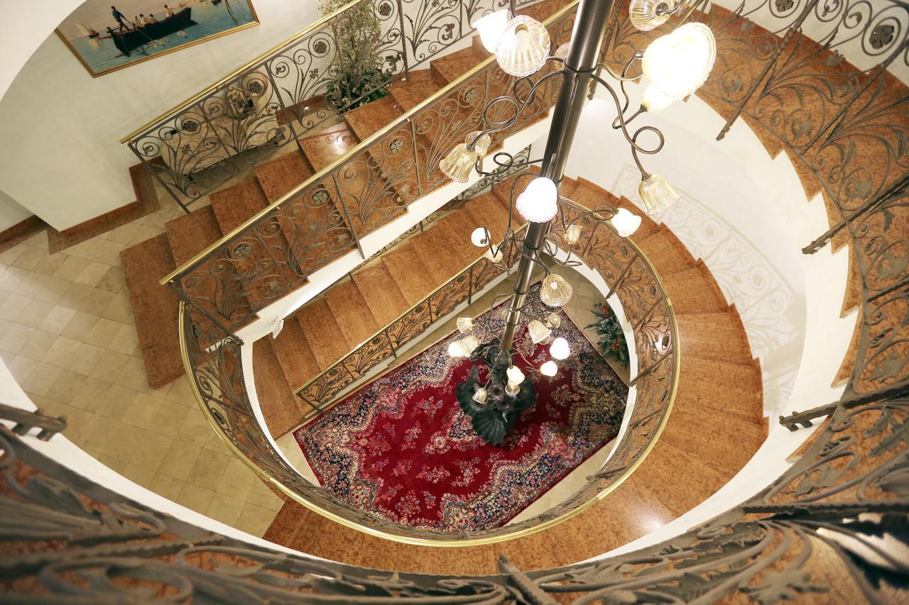 Savoy Palace Hotel