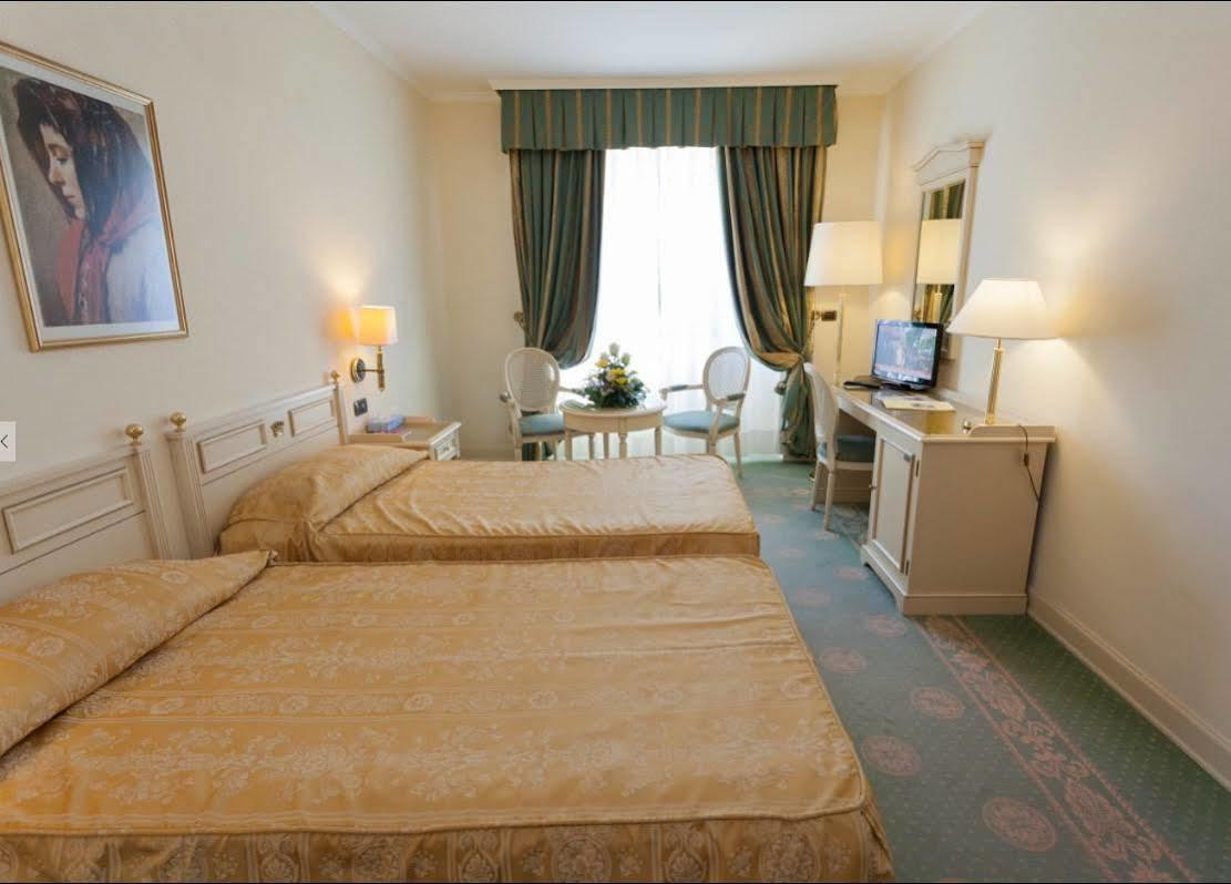 Hotel Savoy Palace