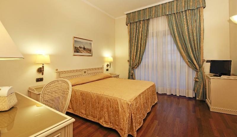 Savoy Palace Hotel Gardone Riviera